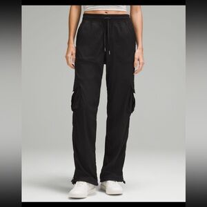 Like New Lululemon Dance Studio Relaxed Fit Mid Rise Cargo Pant Black Size Small